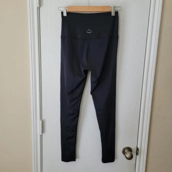 Beyond Yoga High Waist Midi Leggings Black - Small - Picture 2 of 6
